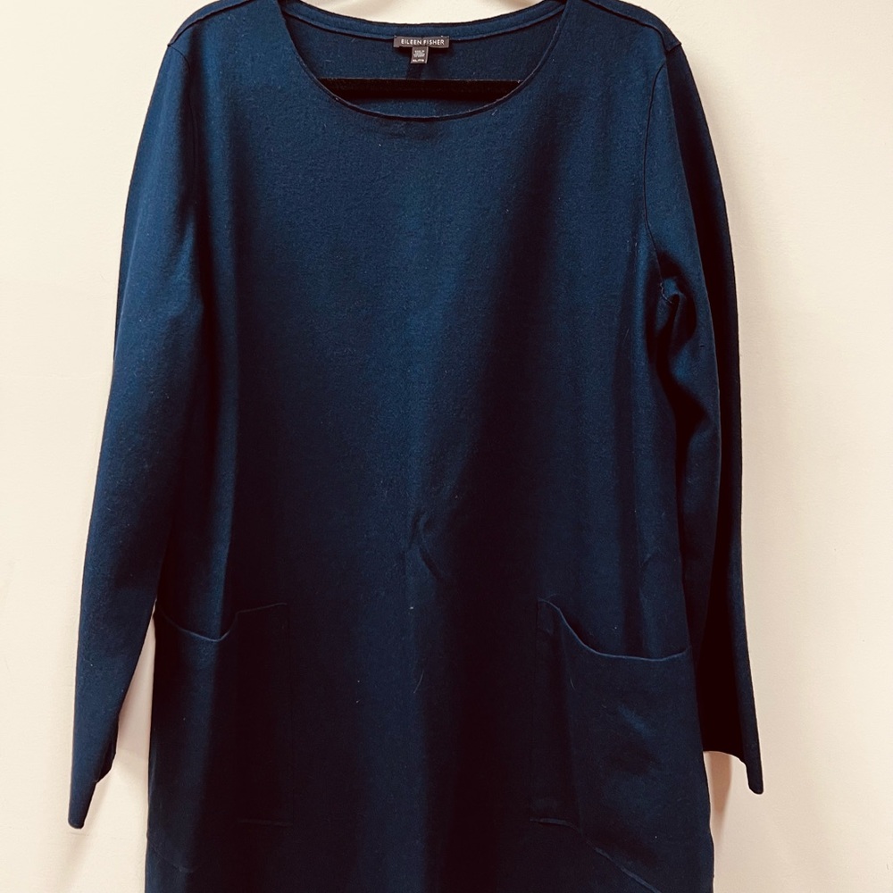 Navy Eileen Fisher tunic with 2 patch pockets.